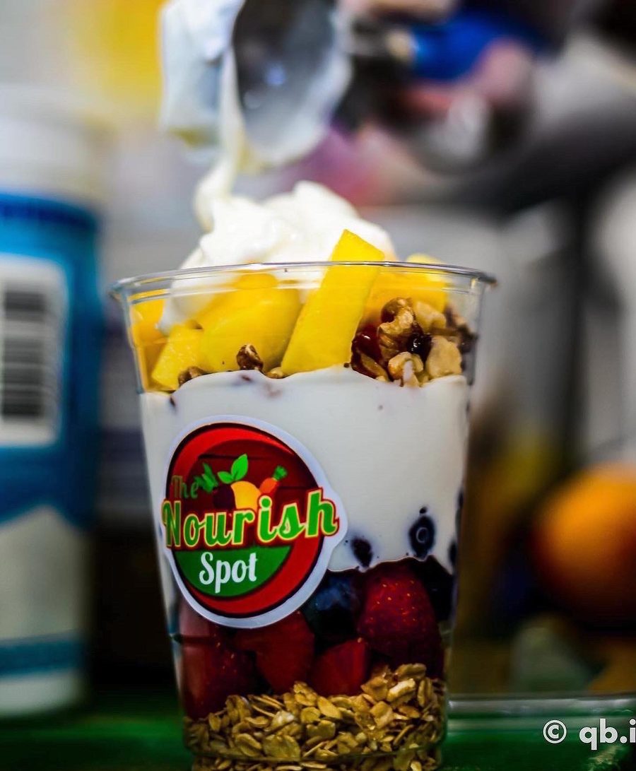 Greek Yogurt w Fresh Berries Parfait
